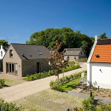 Modern Dune Retreat With Garden *