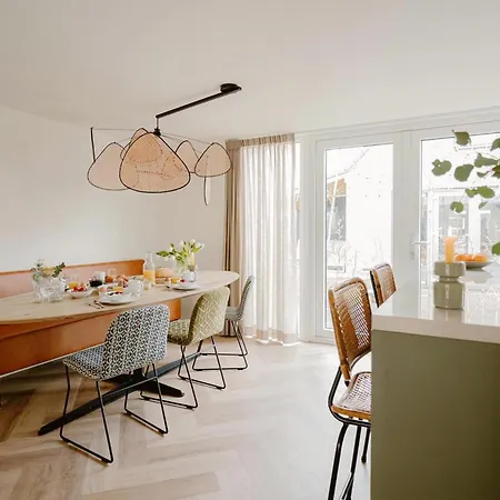 Modern Dune Retreat With Garden بيت للعطل
